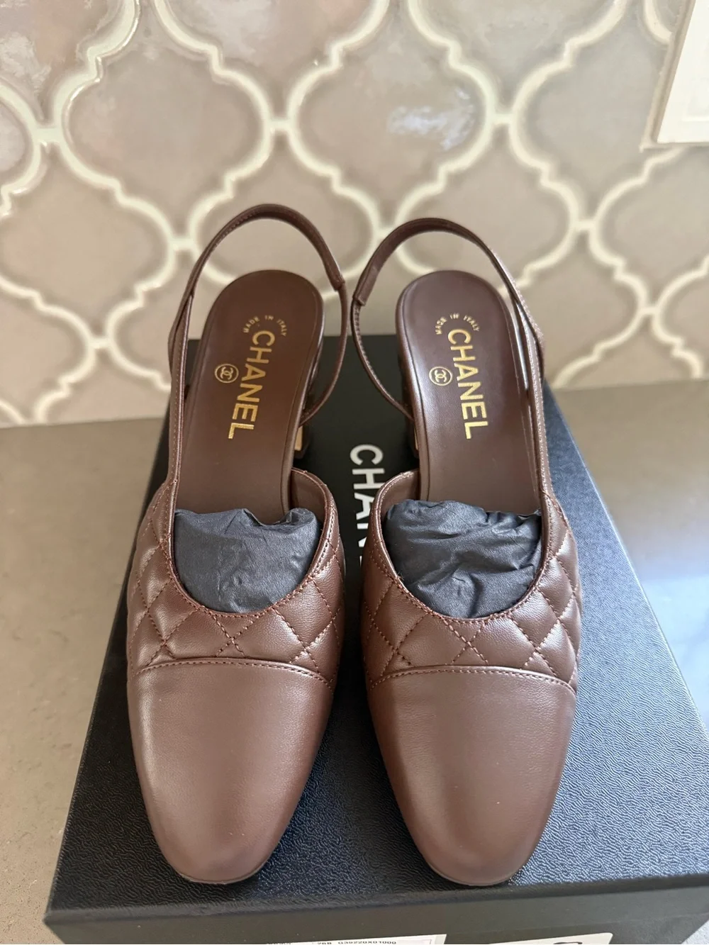 BNWT Chanel 26B Lambskin Dark Brown Quilted Slingback Size 37.5